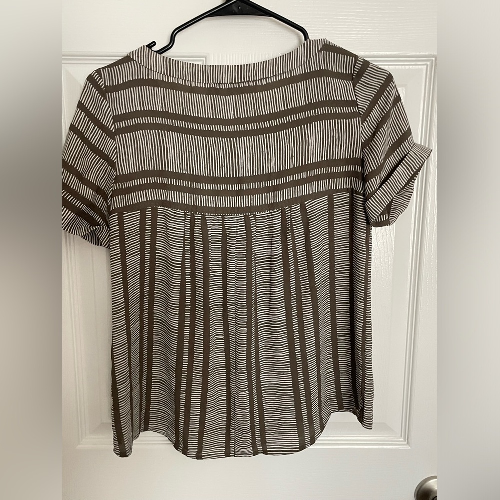 Top from Loft - Picture 2 of 3